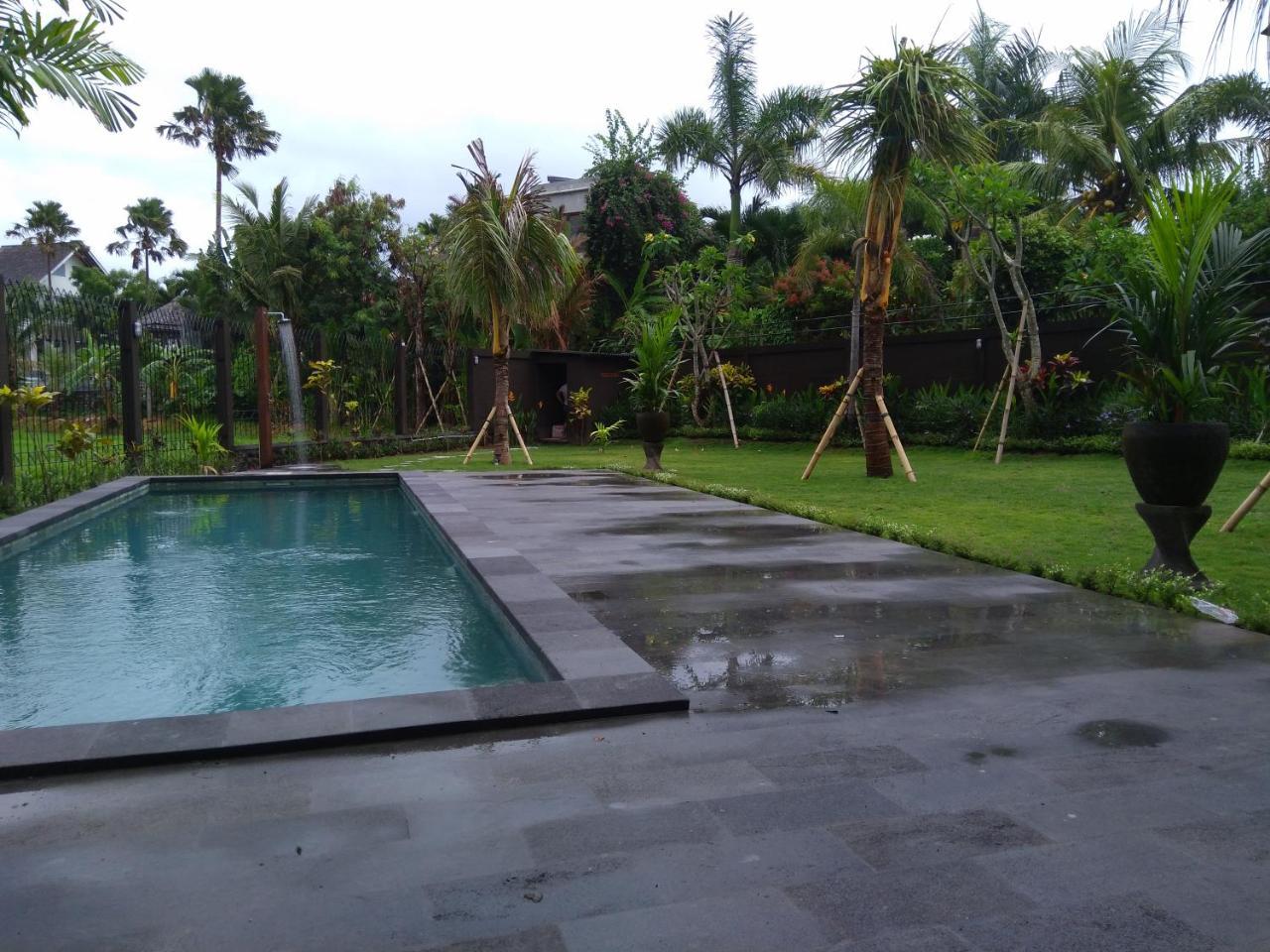 The Uma Guesthouse Canggu Exteriör bild